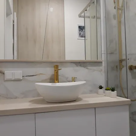 Apartament, 2 Pokoje, K Warszawy *